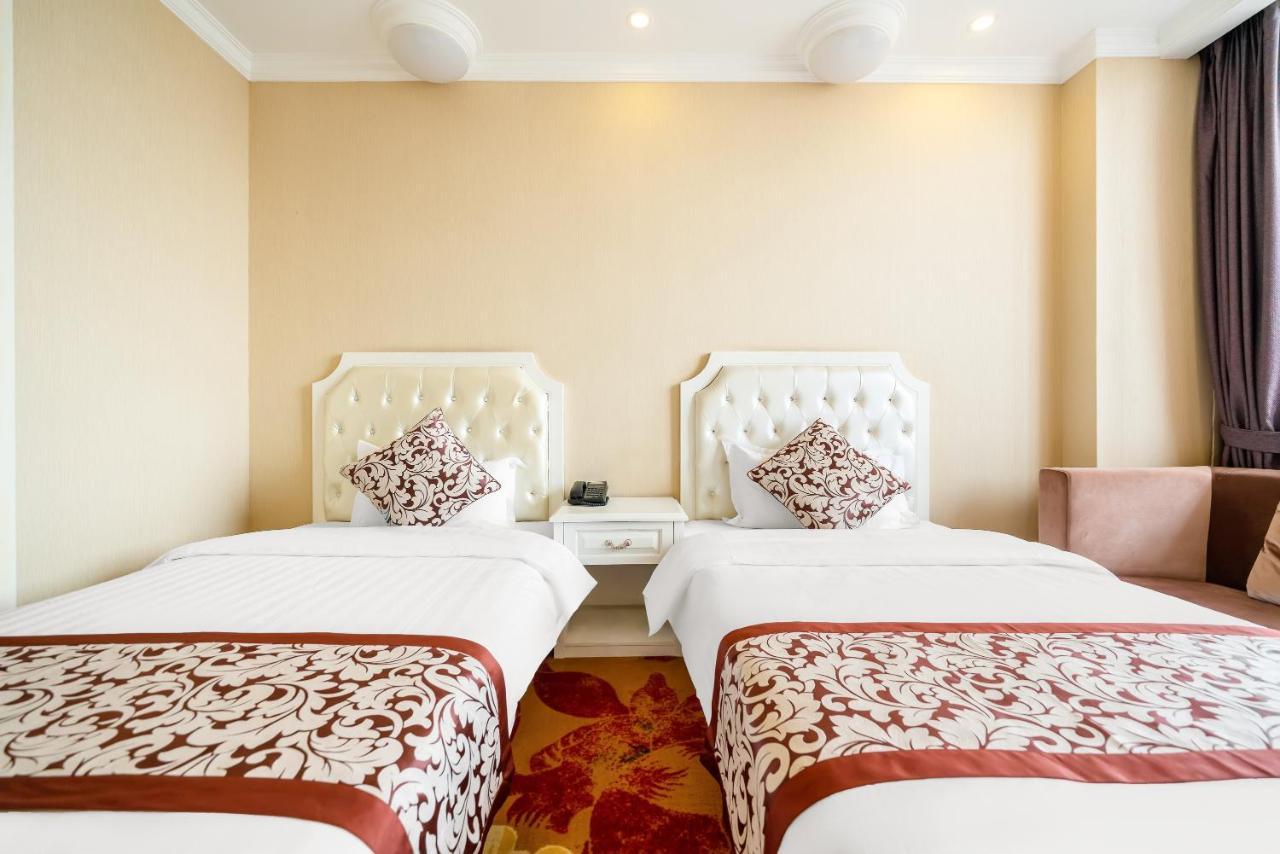 Pudong Airport Licheng Ruixuan Hotel 4*